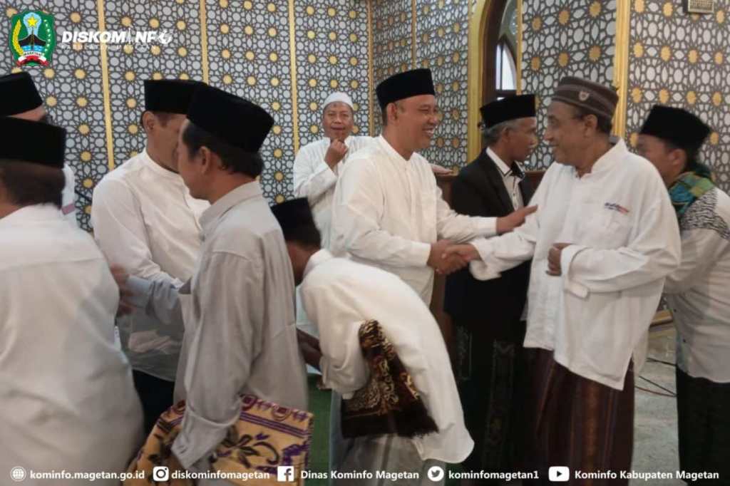 Laksanakan Sholat Ied di Masjid Agung Baitussalam, Umat Muslim Suka Cita Sambut Hari Raya Idul Fitri – Dinas Komunikasi dan Informatika Kab. Magetan