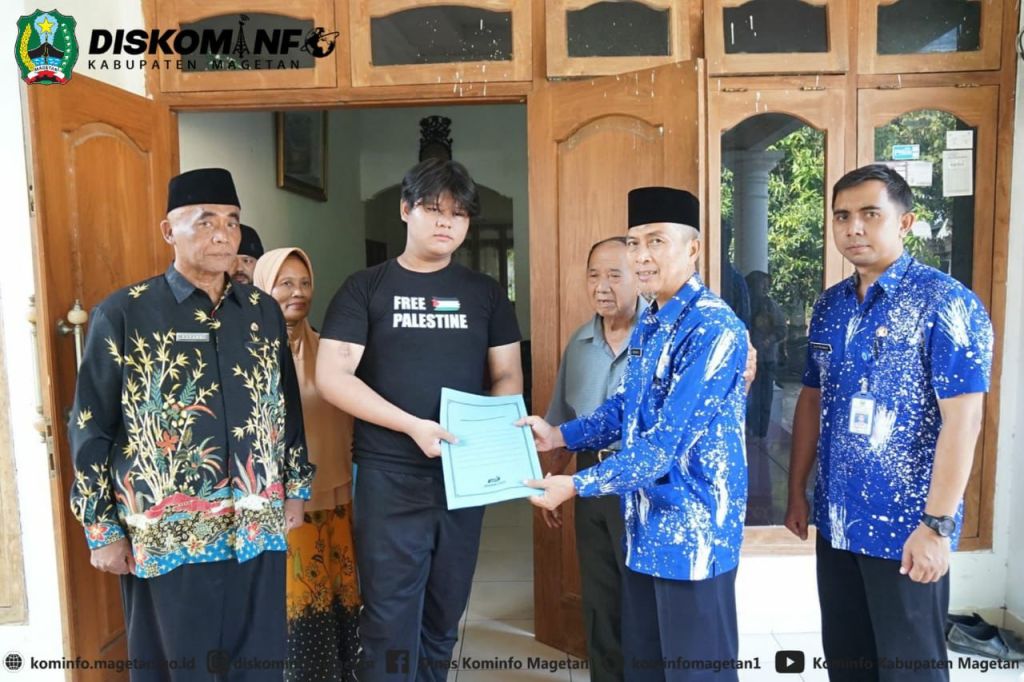Dinsos Serahkan Bantuan Pada Penderita Gagal Ginjal – Dinas Komunikasi dan Informatika Kab.&nbsp;Magetan