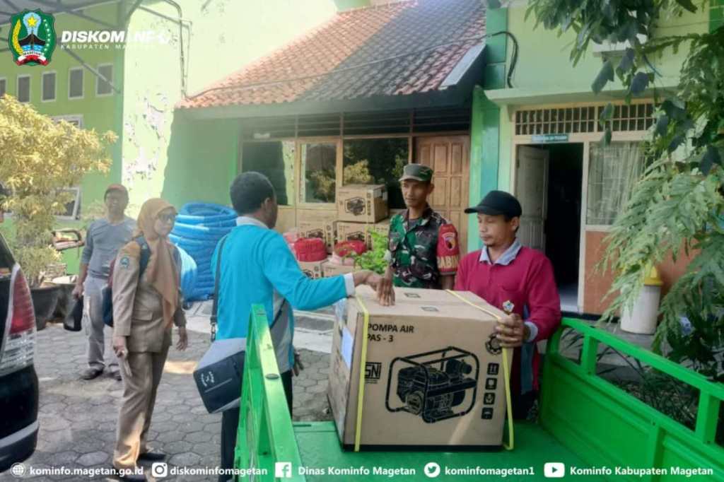 Permudah Irigasi Pertanian, Kodim 0804/Magetan Bersama Dinas TPHPKP Serahkan Mesin Pompa Air Kepada Kelompok Tani