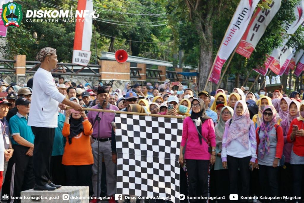 Ribuan Guru Ikuti Jalan Sehat Peringati Hari Pendidikan Nasional – Dinas Komunikasi dan Informatika Kab.&nbsp;Magetan