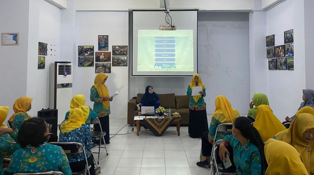 Read Aload Bagi Guru TK Membuka Hari ke-4 Pekan Kunjung Perpustakaan 2024 – Dinas Kearsipan dan Perpustakaan Kabupaten Magetan